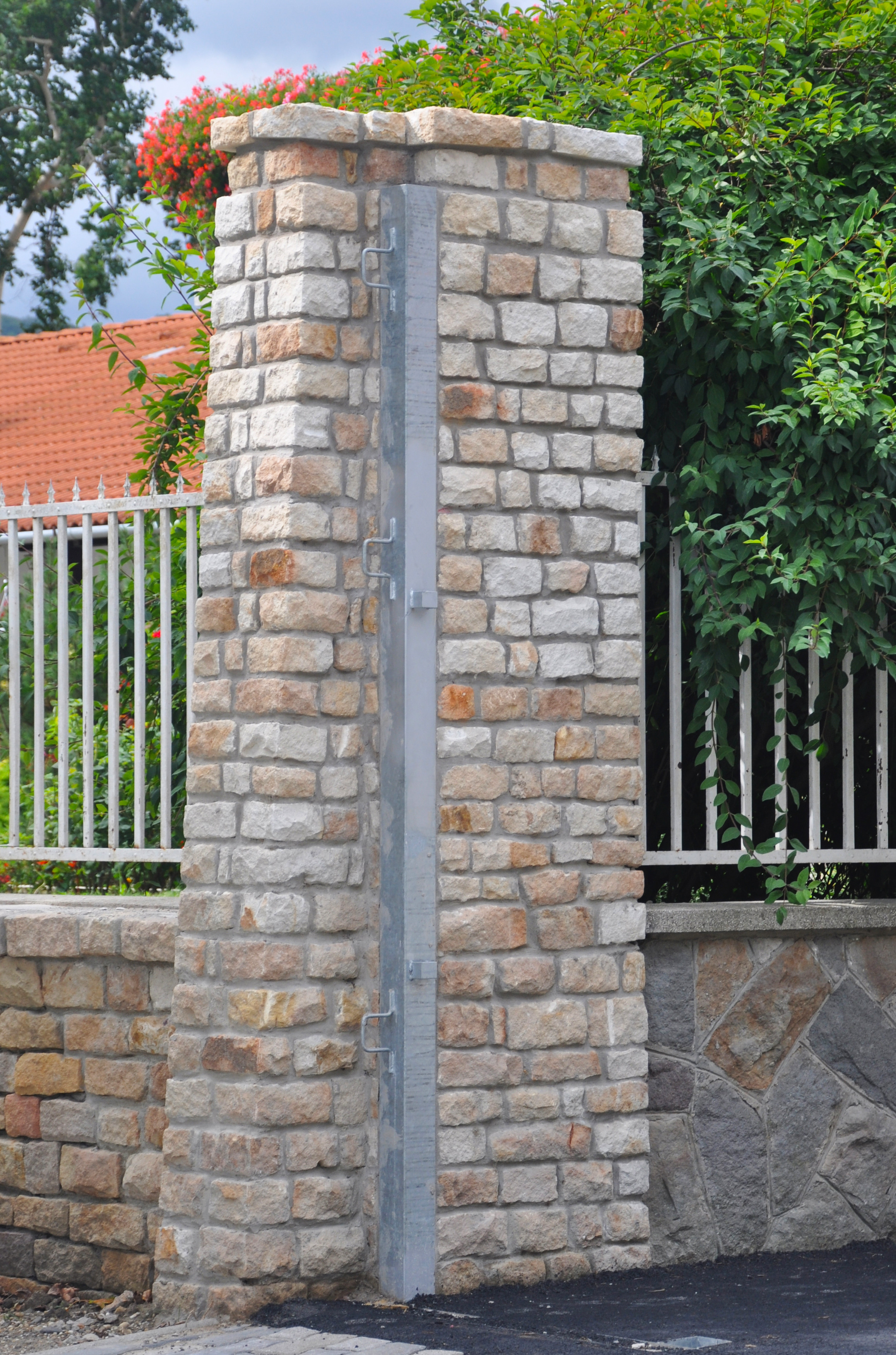 Árvizi sarokpillér