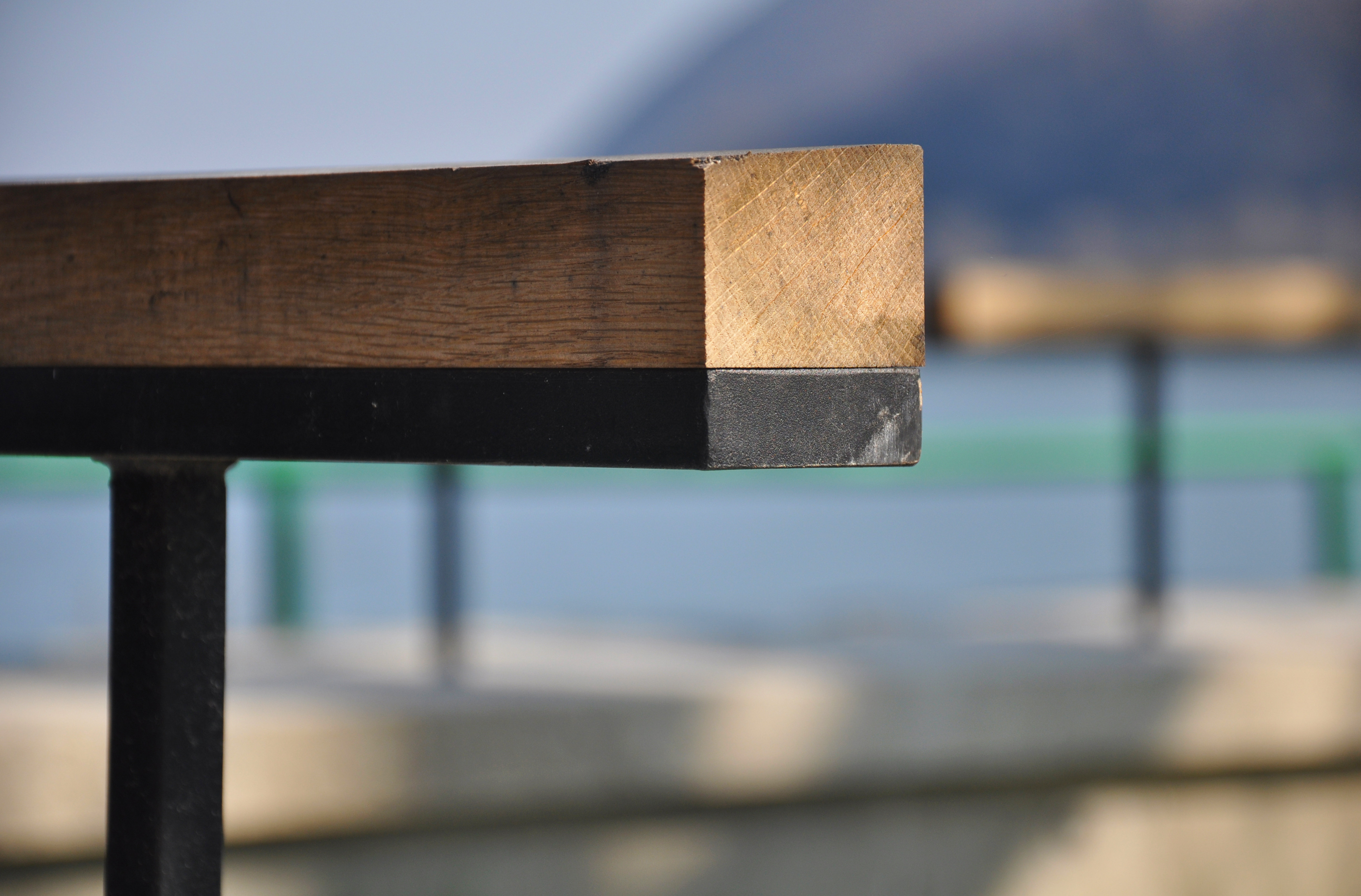 Korlátrúd az árvizi falon