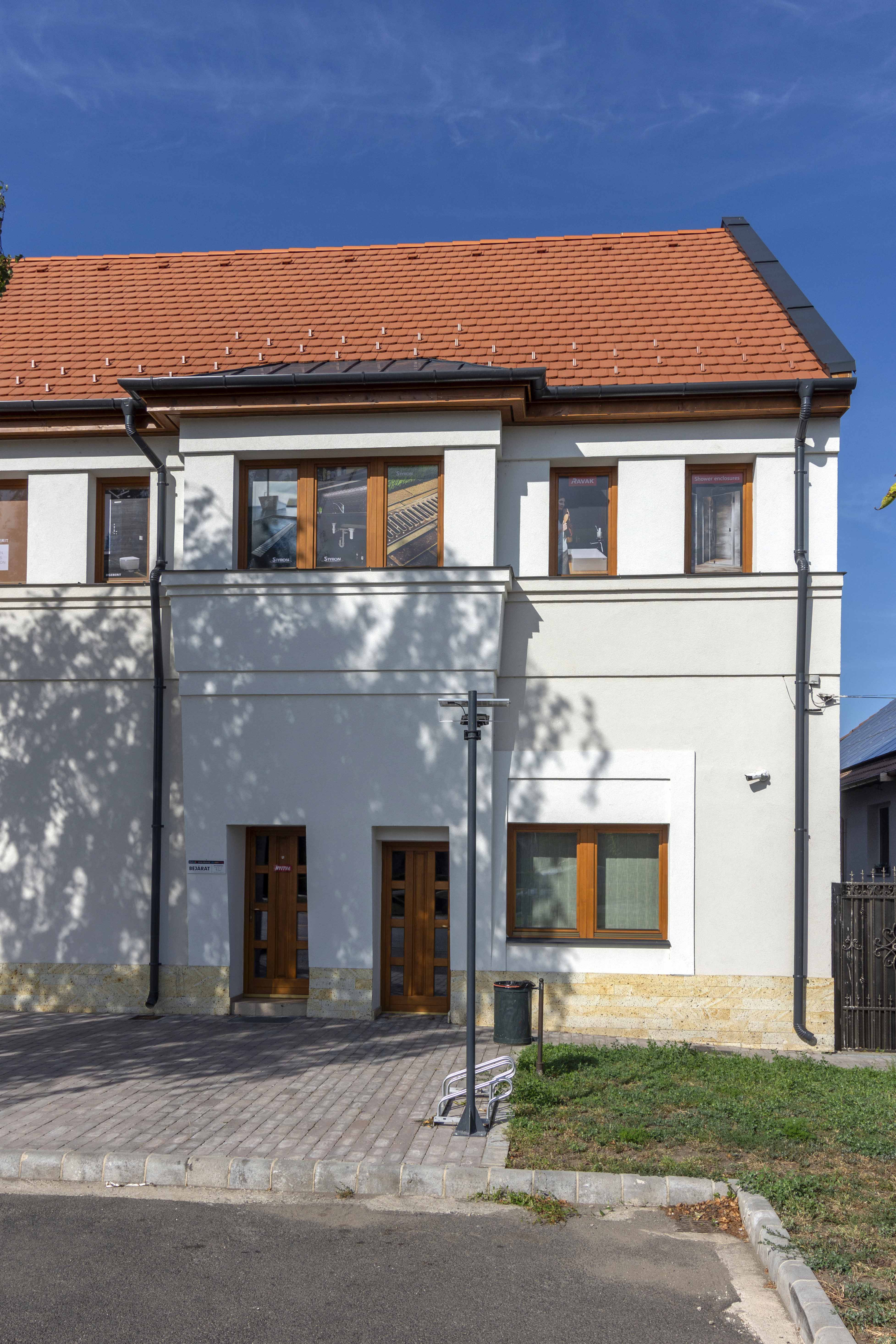 Bejárati részlet