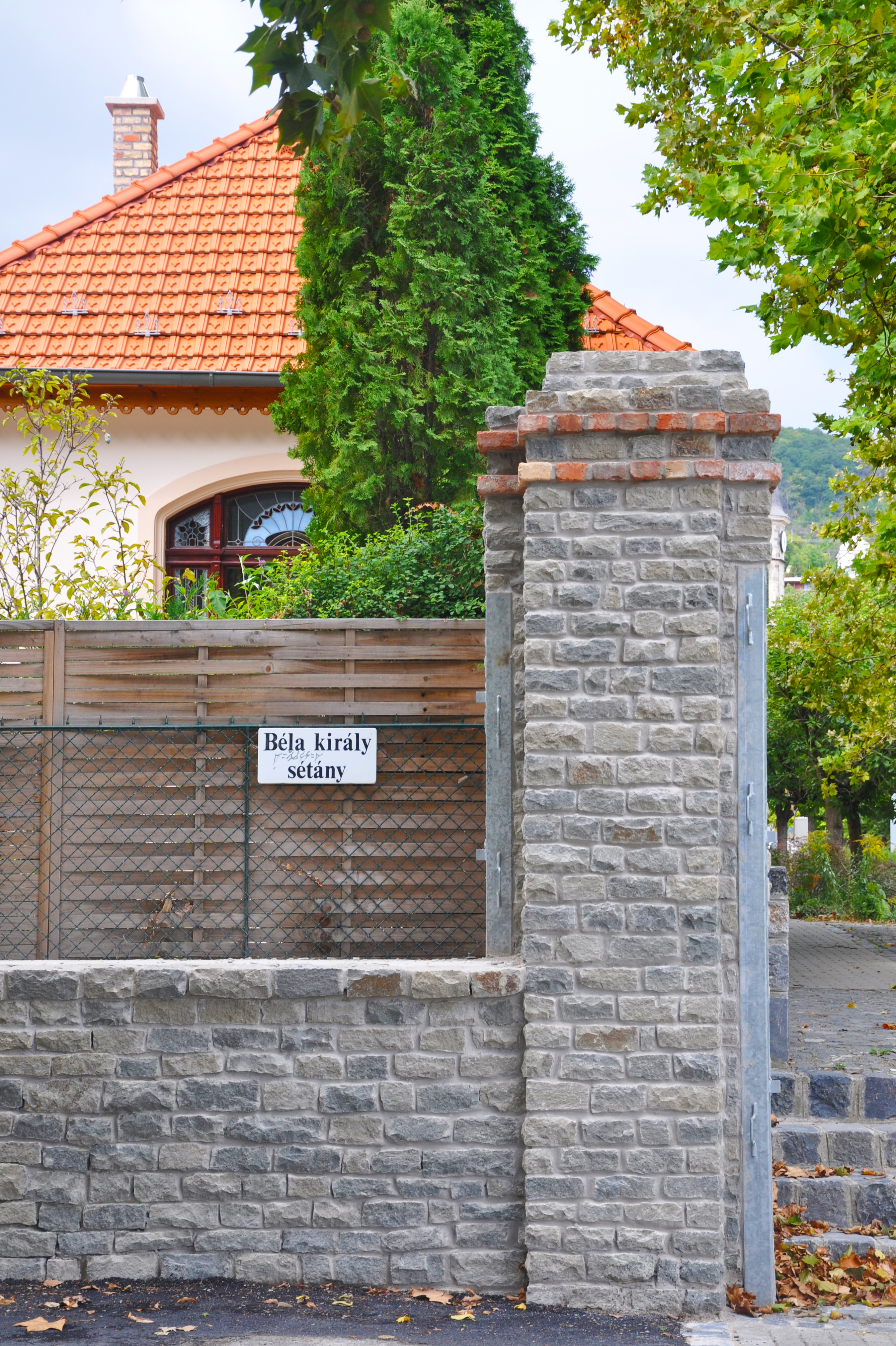 Árvizi sarokpillér